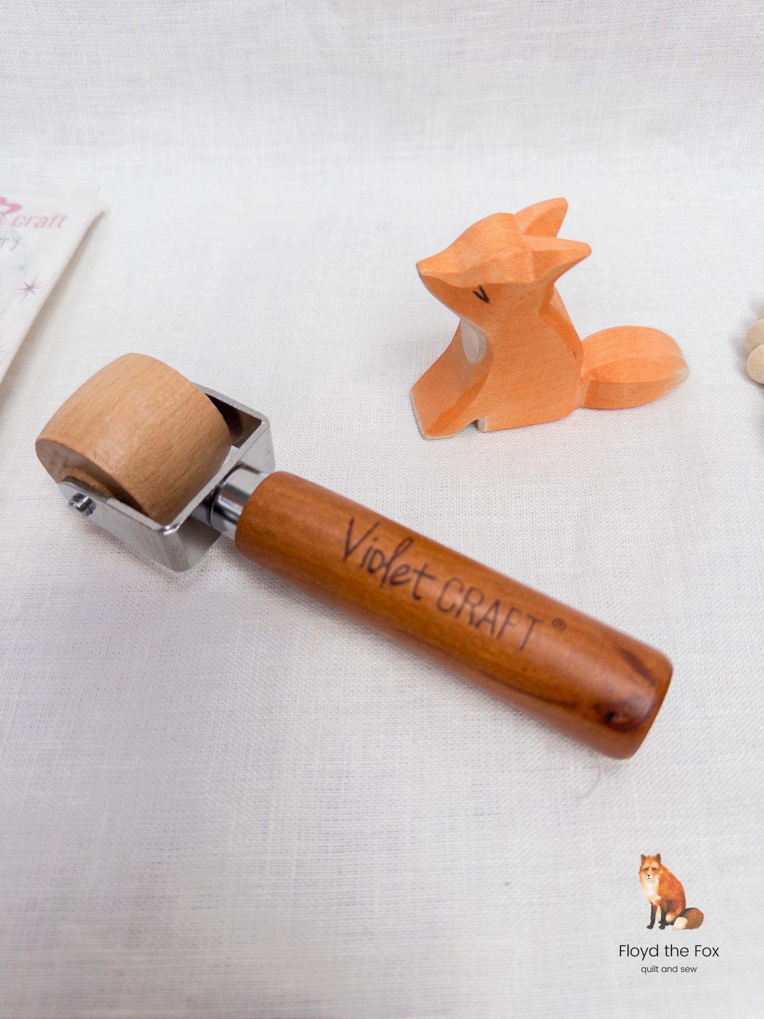 violet craft | rodillo de costura de madera