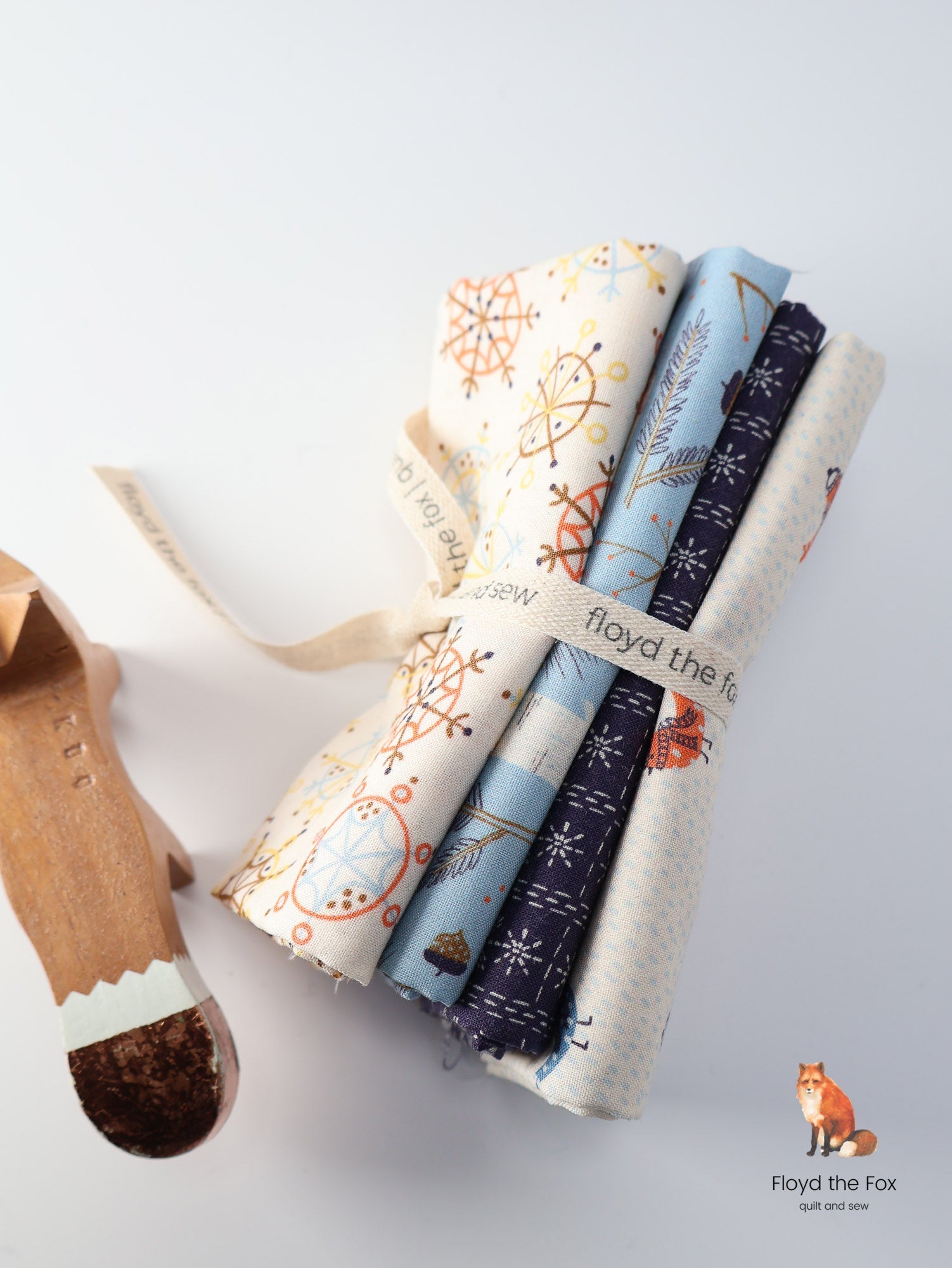 fat quarter bundle | snow friends - floydthefox