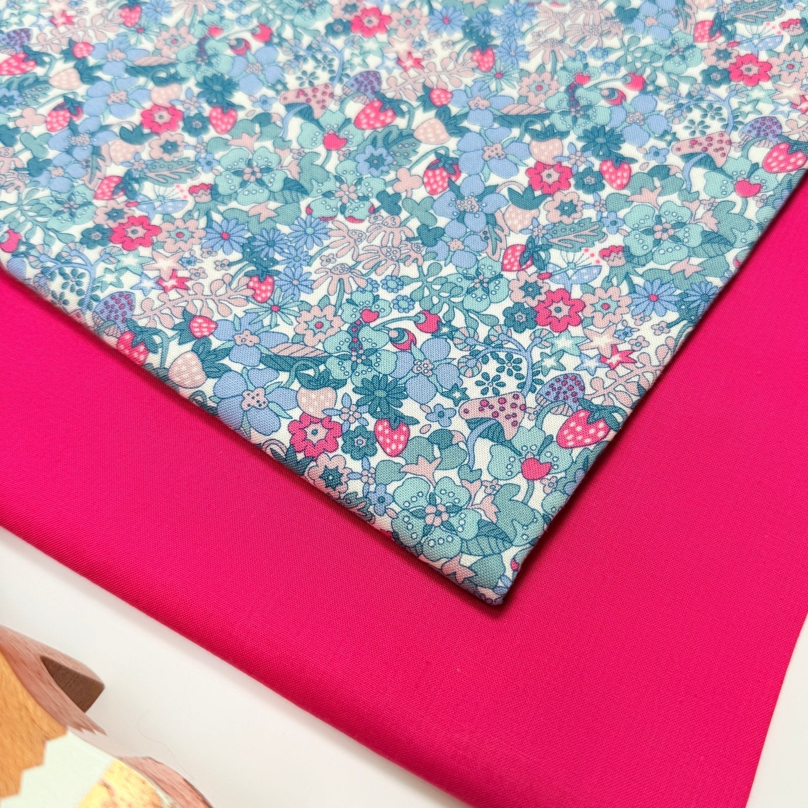 liberty fabrics | lasenby quilting cotton | flowertop forest - floydthefox