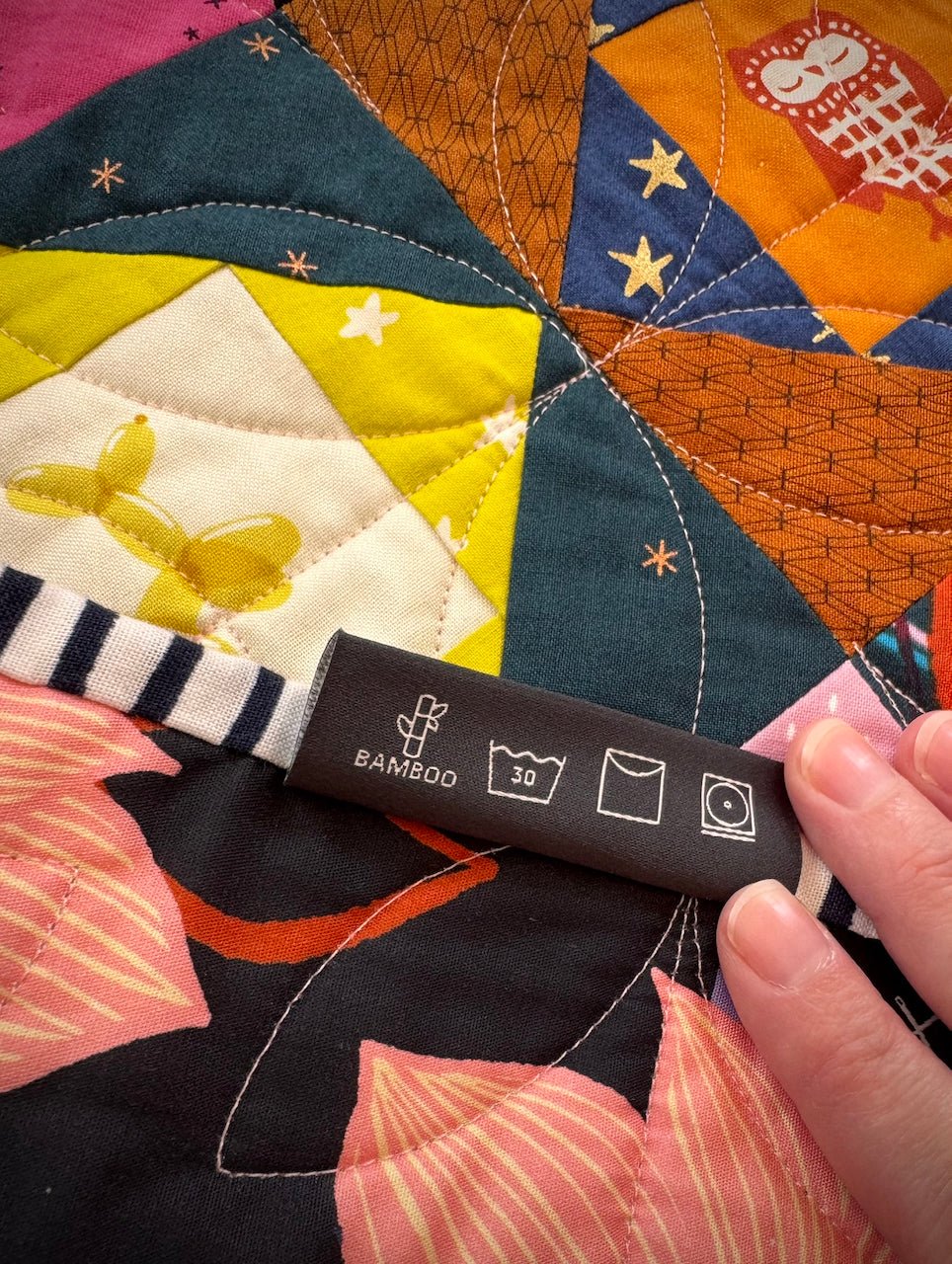 quiltwerke weblabel | special edition 1/2026 | label quiltpflege bamboo schwarz - floydthefox