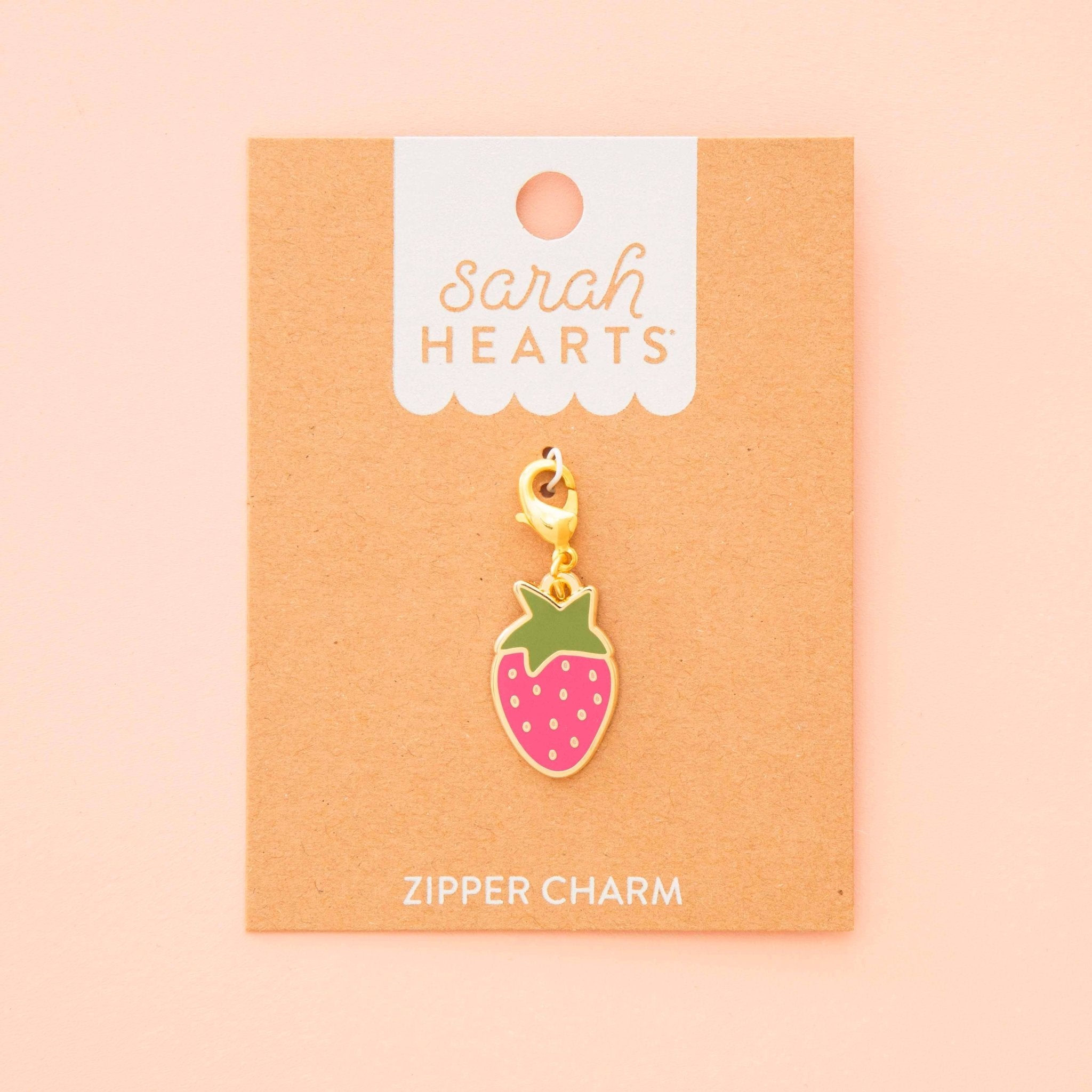sarah hearts | zipper charm | erdbeere - floydthefox