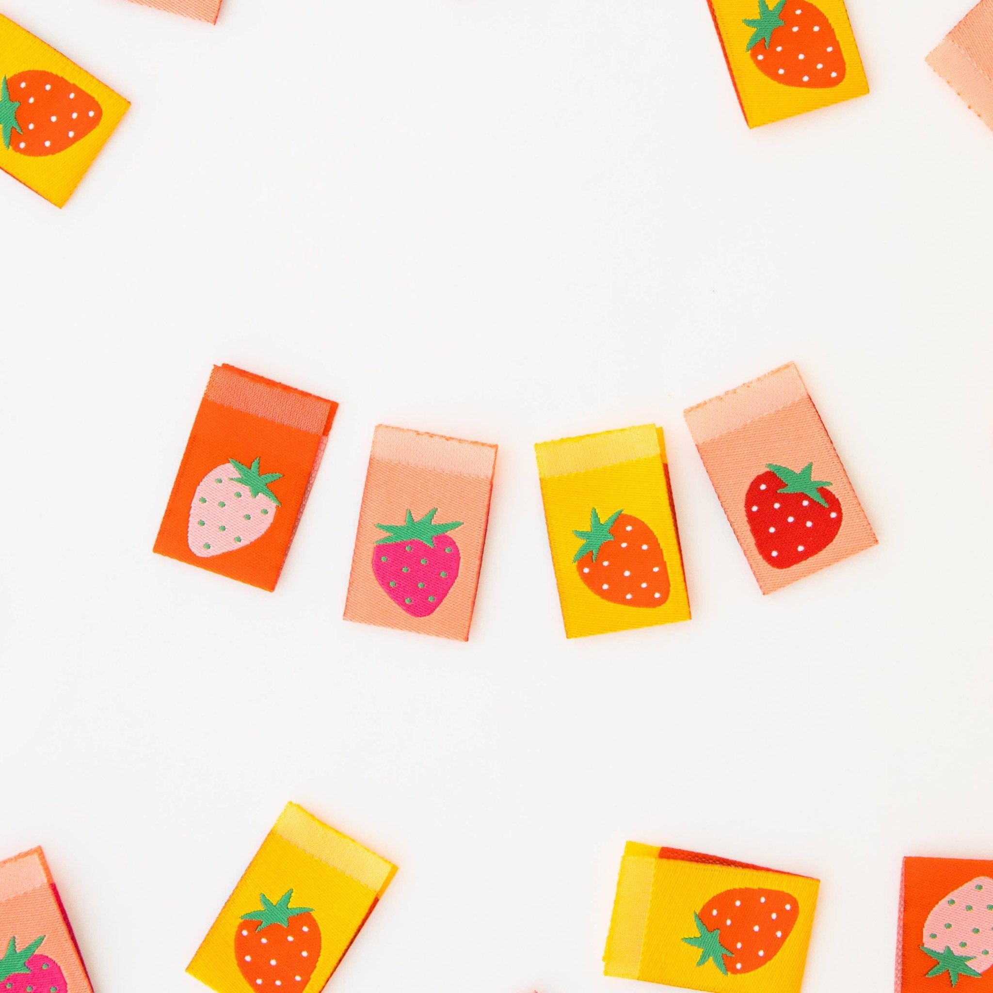 webetiketten | sarah hearts | erdbeeren - floydthefox