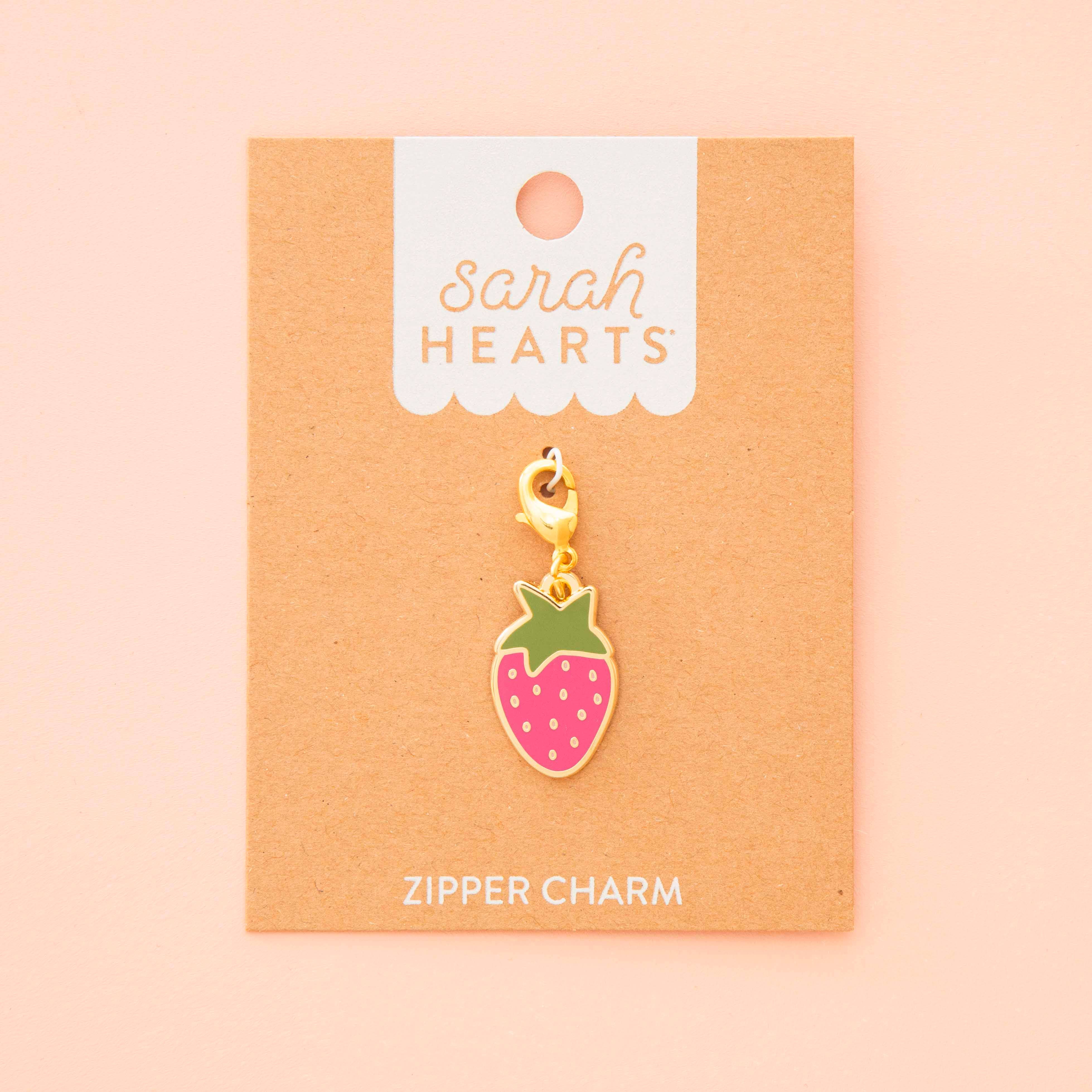 sarah hearts | zipper charm | erdbeere
