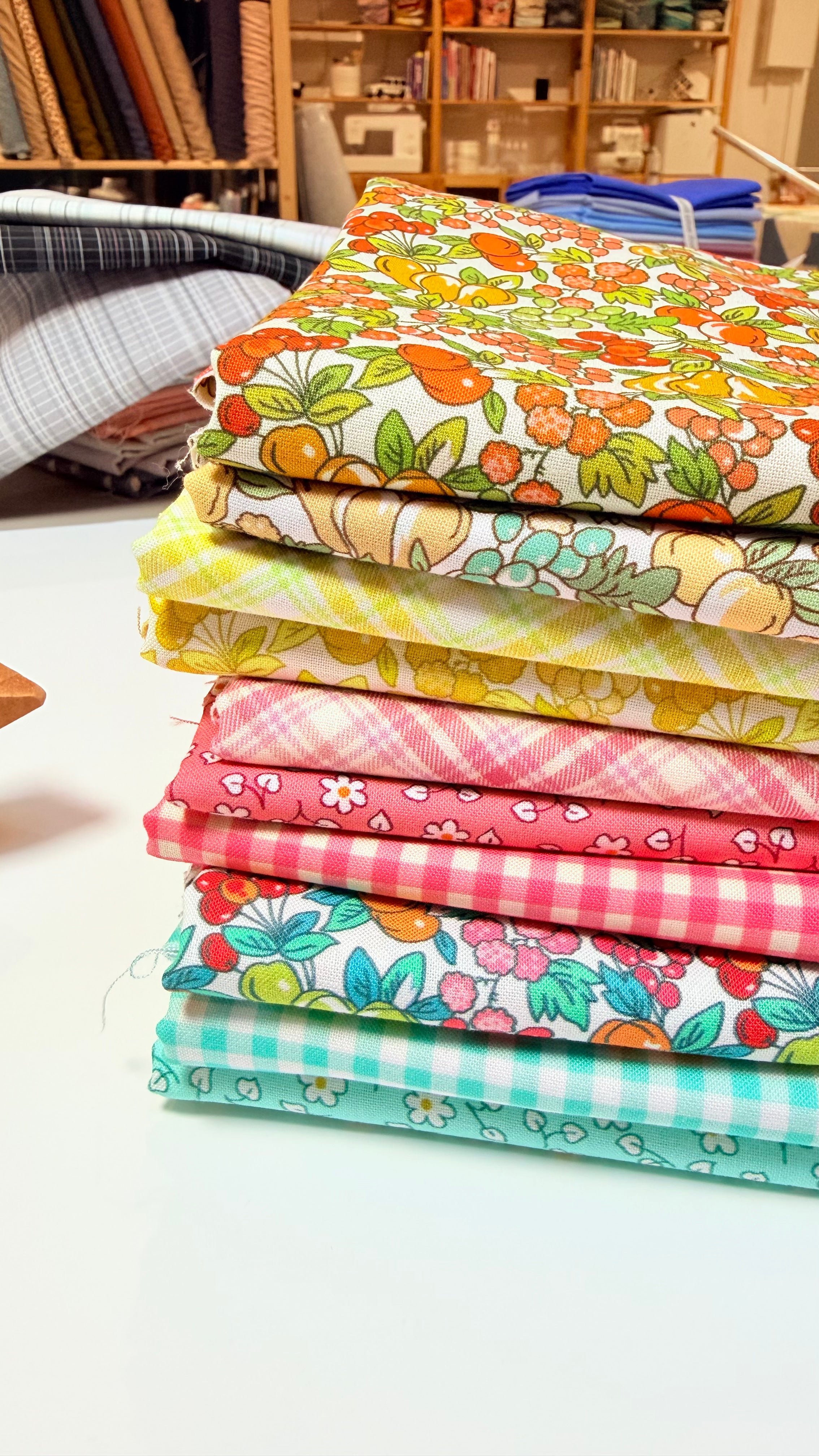 robert kaufman | patchworkstoff | fabric market | ditsy floral honeysuckle