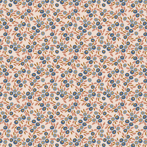 Blueberry Hill aus der Kollektion Summer Homestead von Art Gallery Fabrics: blaue Heidelbeeren mit rostroten Blaettchen auf zartem Pfirsich-Creme