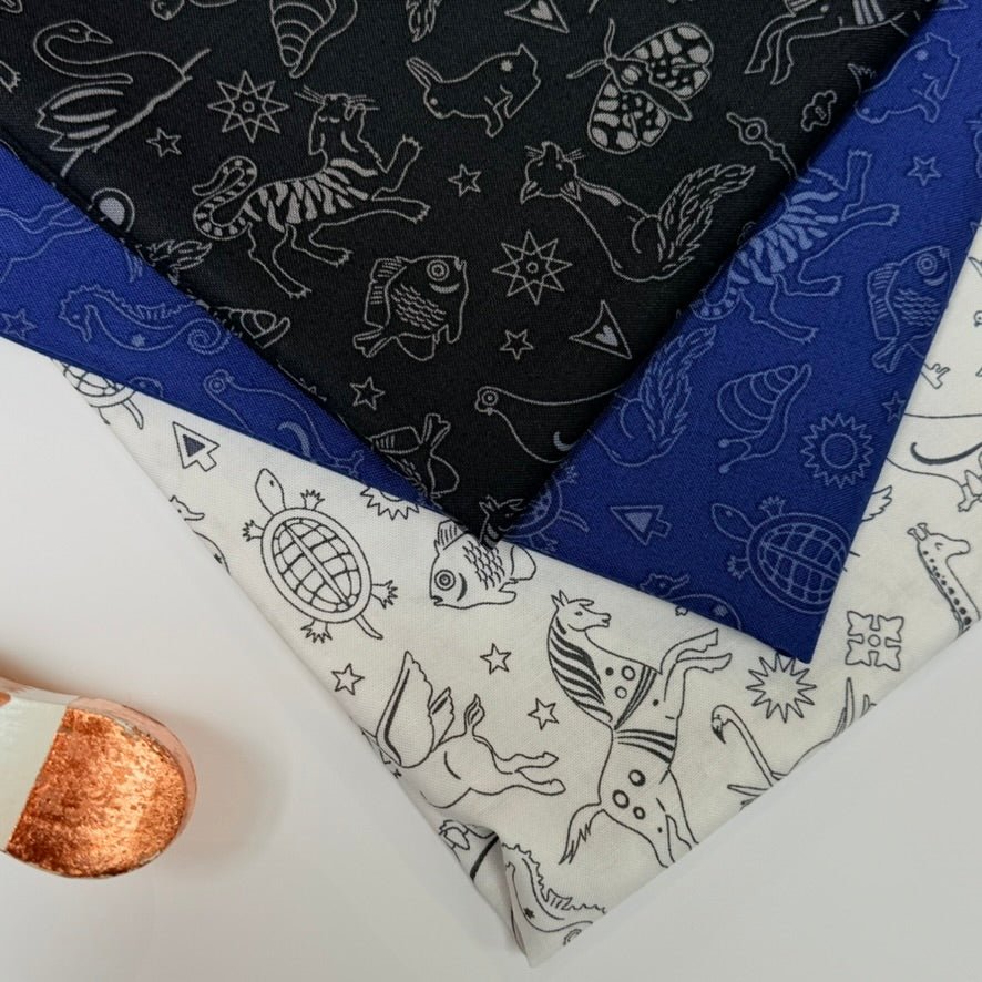 andover fabrics | patchworkstoff | shadow 2026 | philately denim - floydthefox
