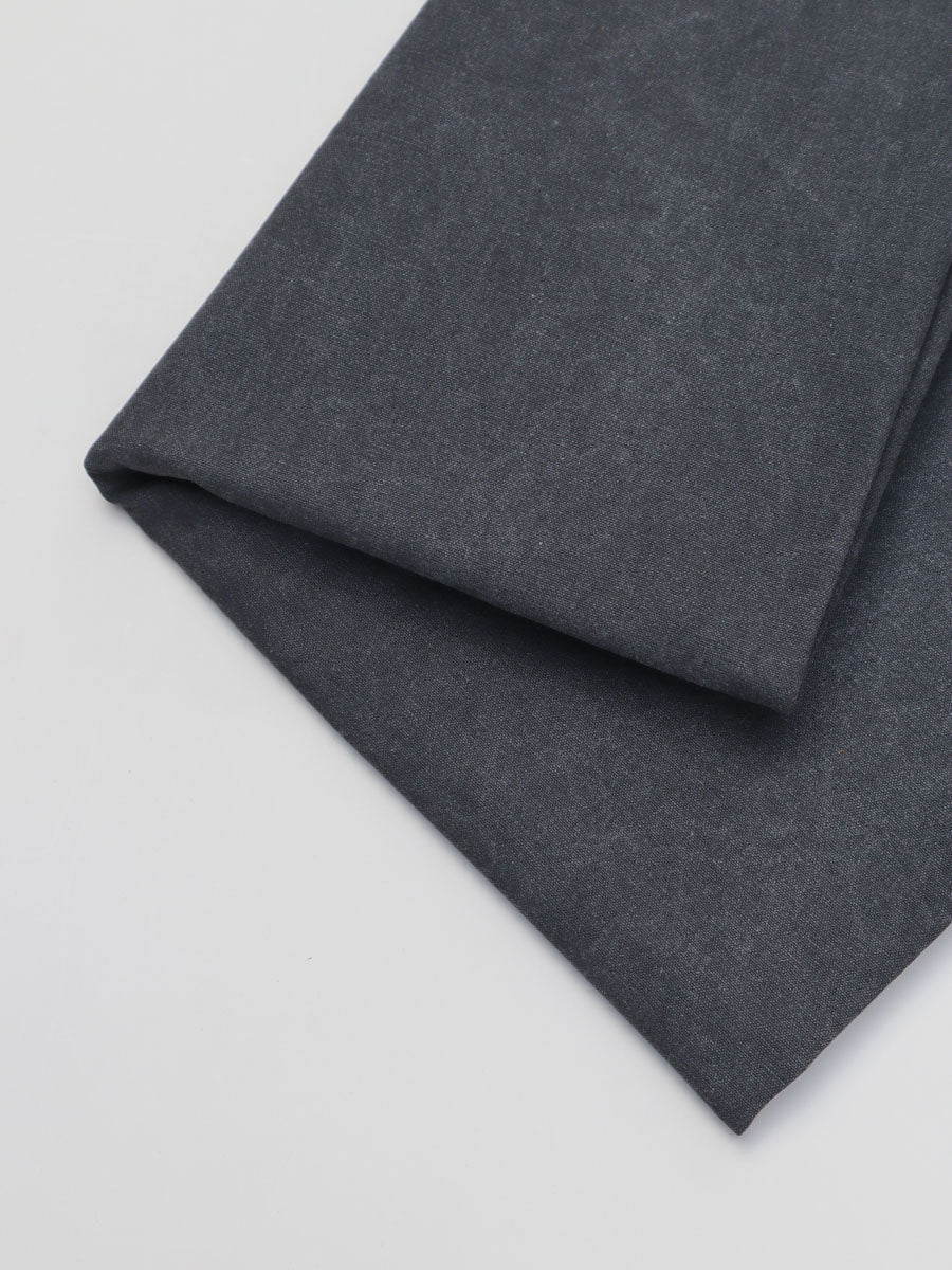 mind the maker | loreen light canvas | worn black - floydthefox