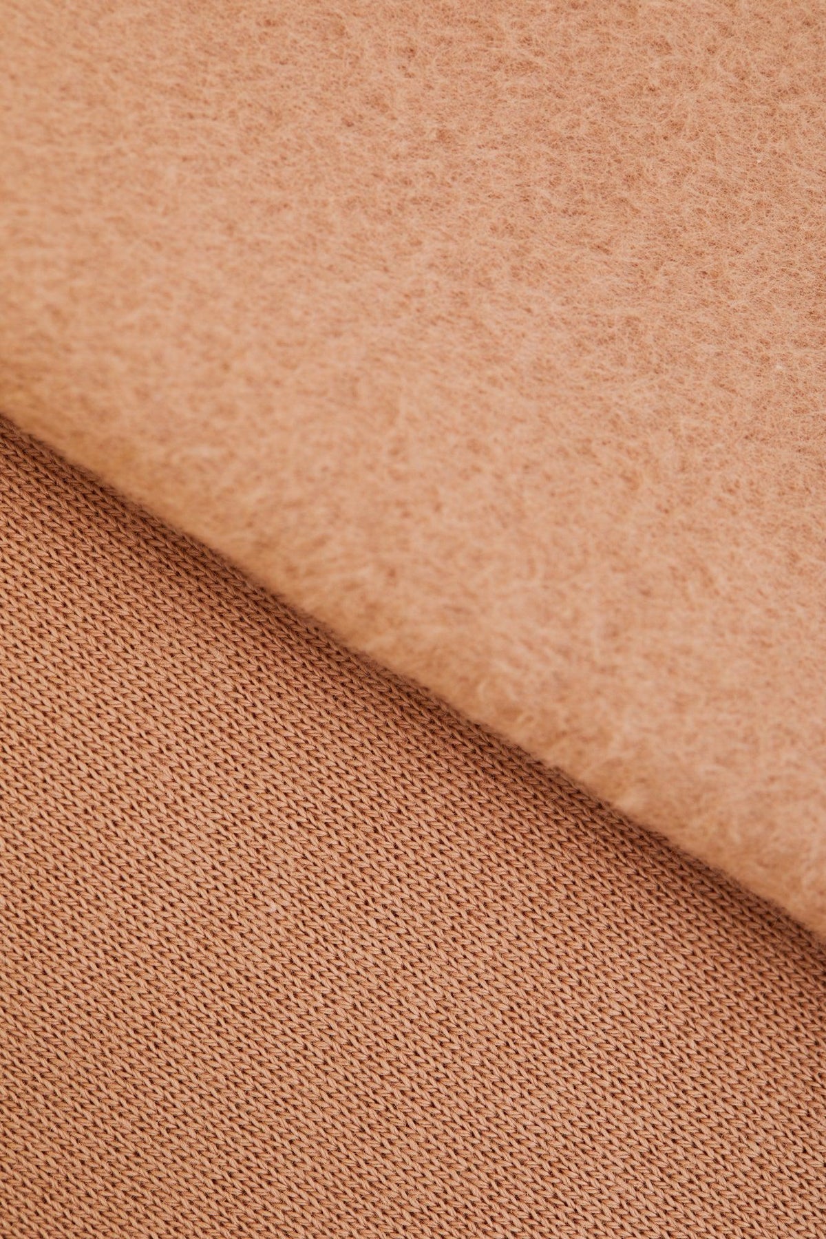 Organic Basic Brushed Sweat von Mind the Maker in Rose – Rechte und angeraute linke Seite
