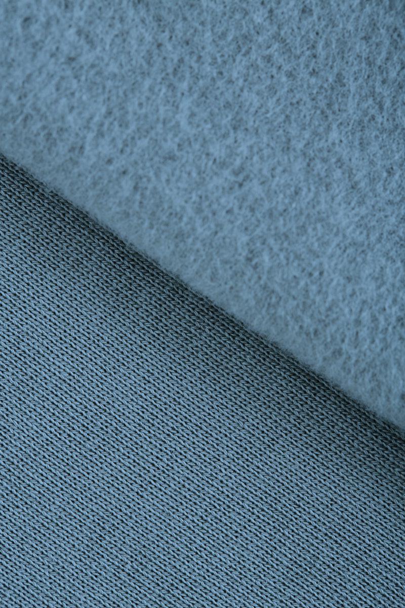 Organic Basic Brushed Sweat von Mind the Maker in Faded Blue – Rechte und angeraute linke Seite