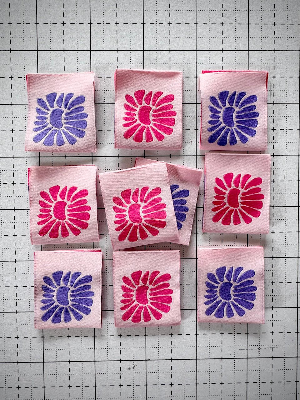 quiltwerke & friends weblabel | sublime stitchery| label blossom pink - floydthefox