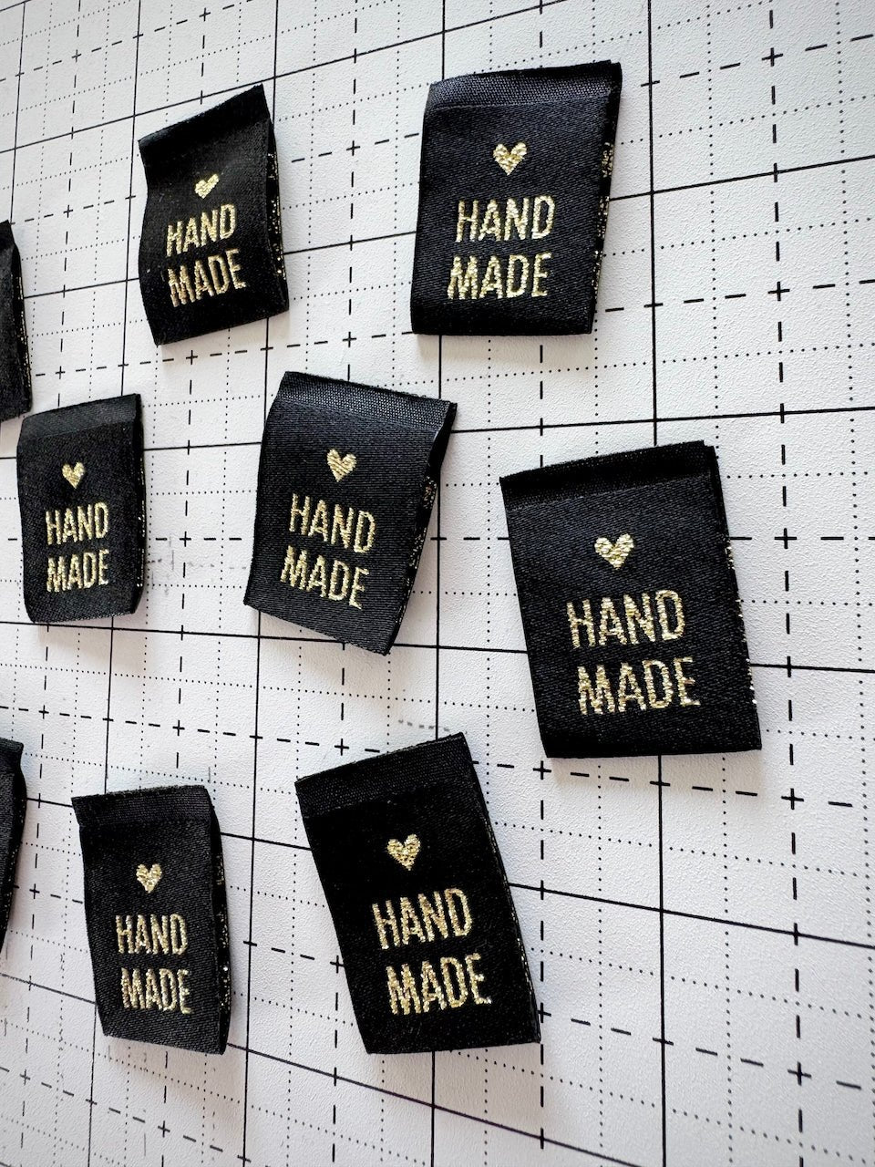 quiltwerke weblabel | special edition 2/2025 | label handmade schwarz/gold - floydthefox