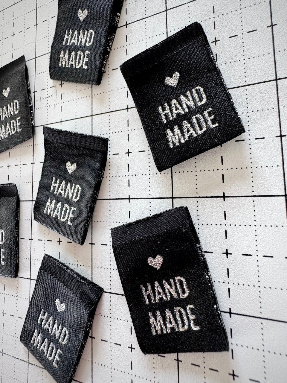 quiltwerke weblabel | special edition 2/2025 | weblabel handmade schwarz/silber - floydthefox