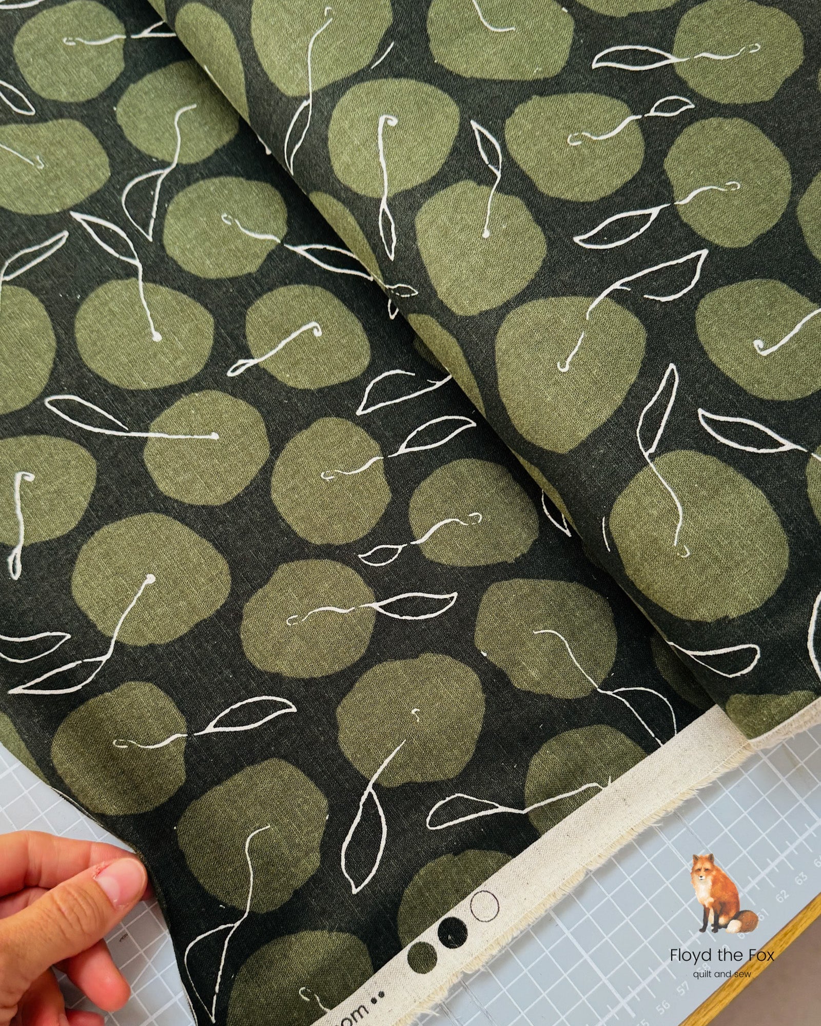 robert kaufman | canvas | noodlehead | orchard run | olive dots - floydthefox