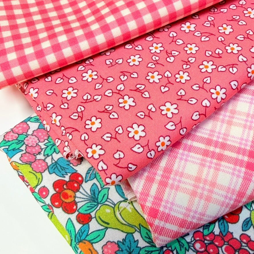 robert kaufman | patchworkstoff | fabric market | ditsy floral honeysuckle - floydthefox