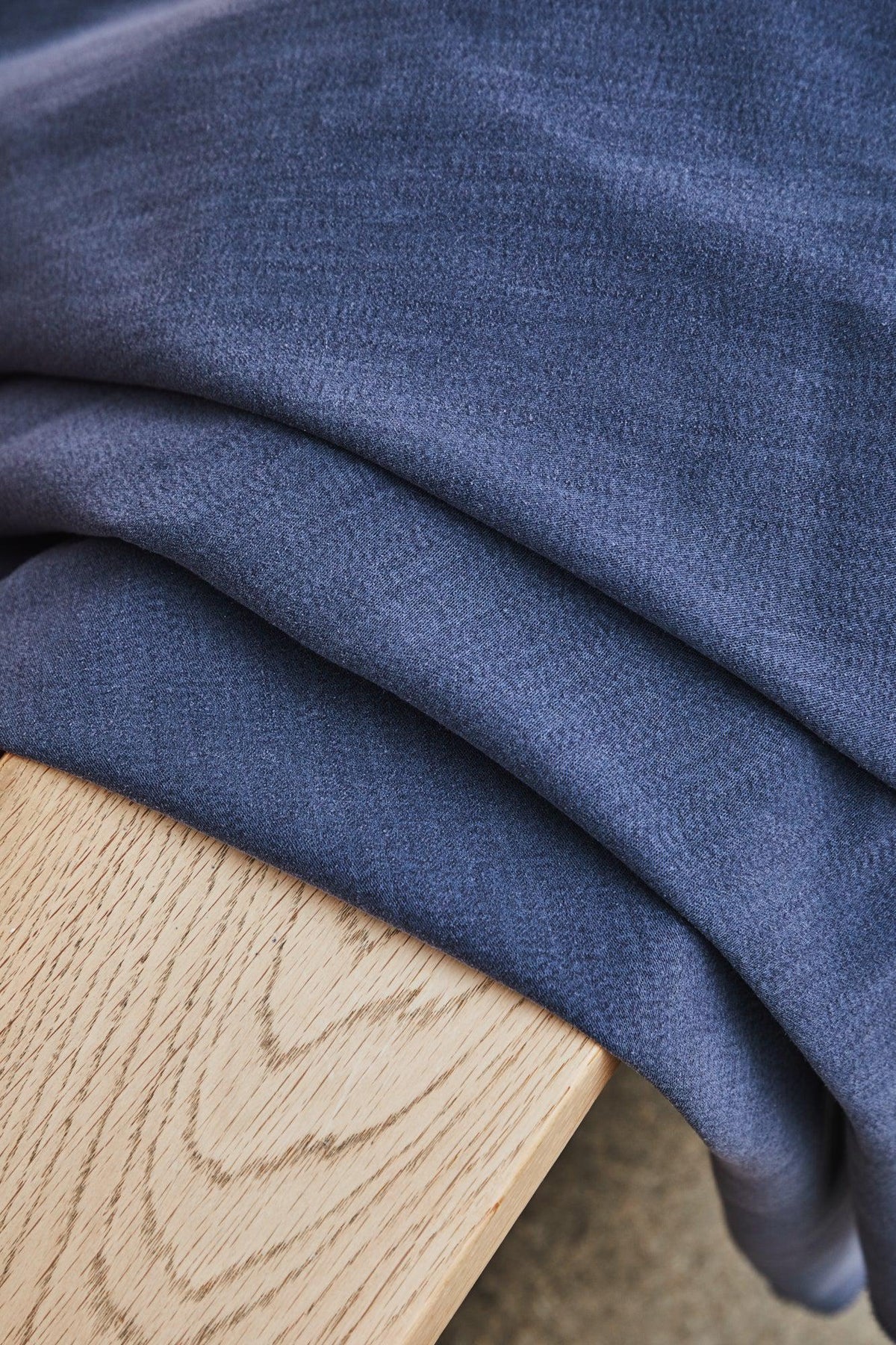 Sera Weighty von Meet Milk in Blueberry – Detailansicht