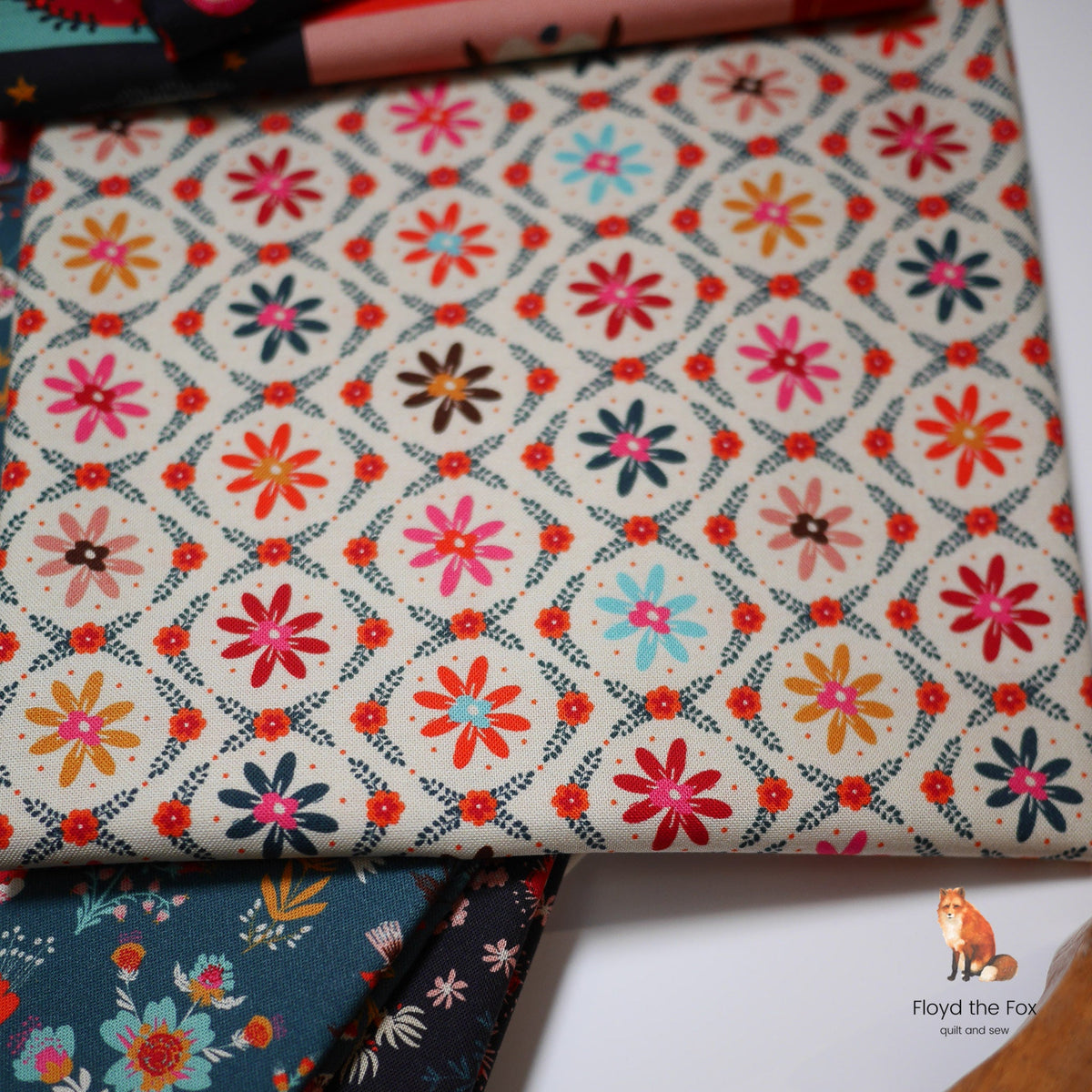 thread&ink | patchworkstoff | fine folk | daisy chain ecru - floydthefox
