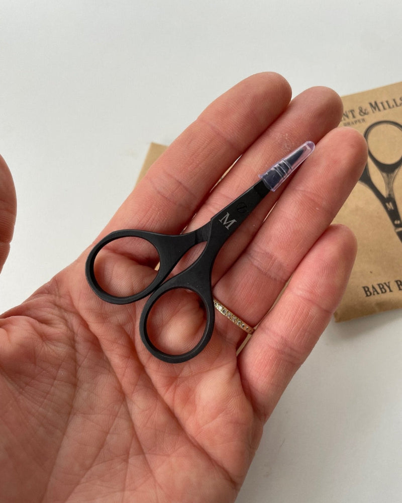 merchant &mills baby bow schere - floydthefox